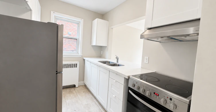 4-85 East Avenue South, Hamilton, ON, L8N 2T5
