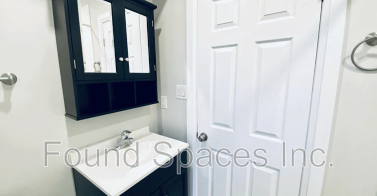 Unit 4-85 East Avenue South, Hamilton, ON, L8N 2T5 - 8