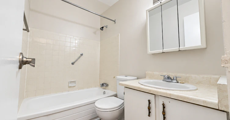 303-200 London Road, Sarnia, ON, N7T 7S9 - 9