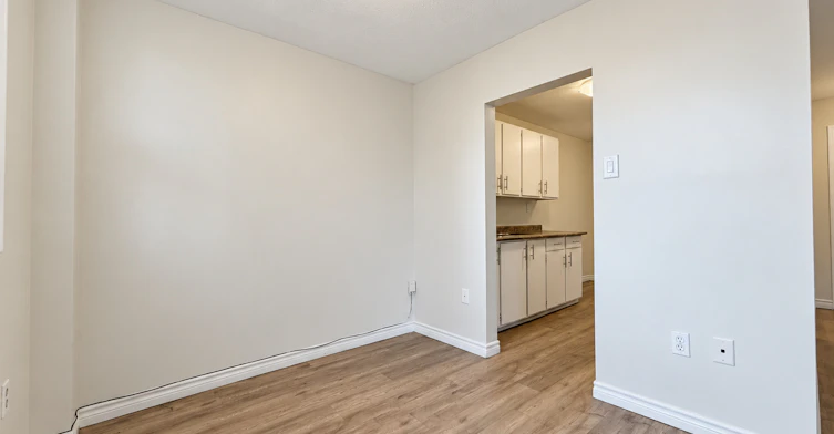 303-200 London Road, Sarnia, ON, N7T 7S9 - 4