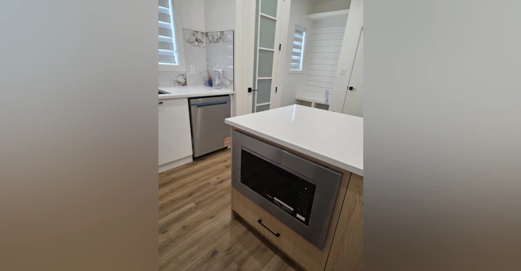 9234 85 Street NW, Edmonton, AB, T6C 3C7 - 6