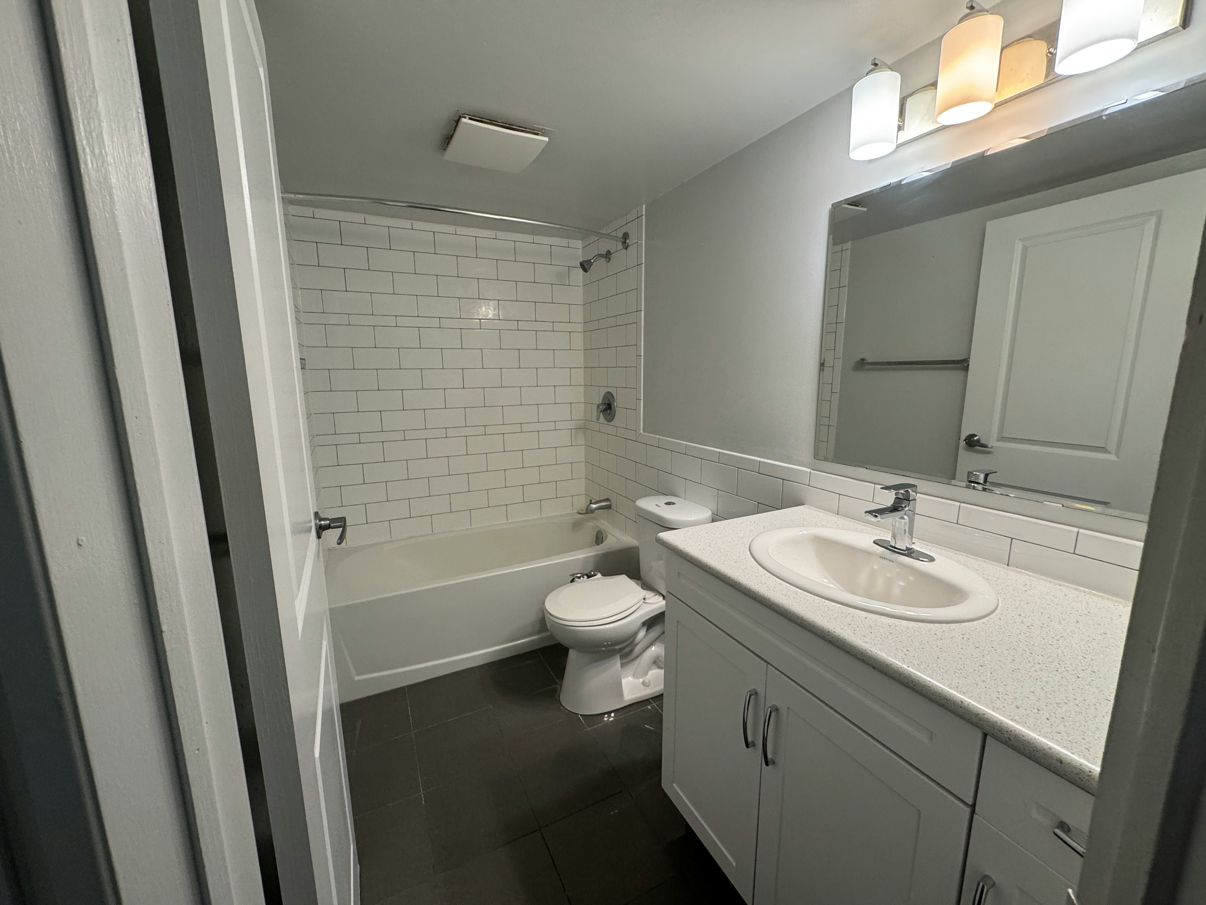202-56 Donald Street, Barrie, ON, L4N 4S6 - 11
