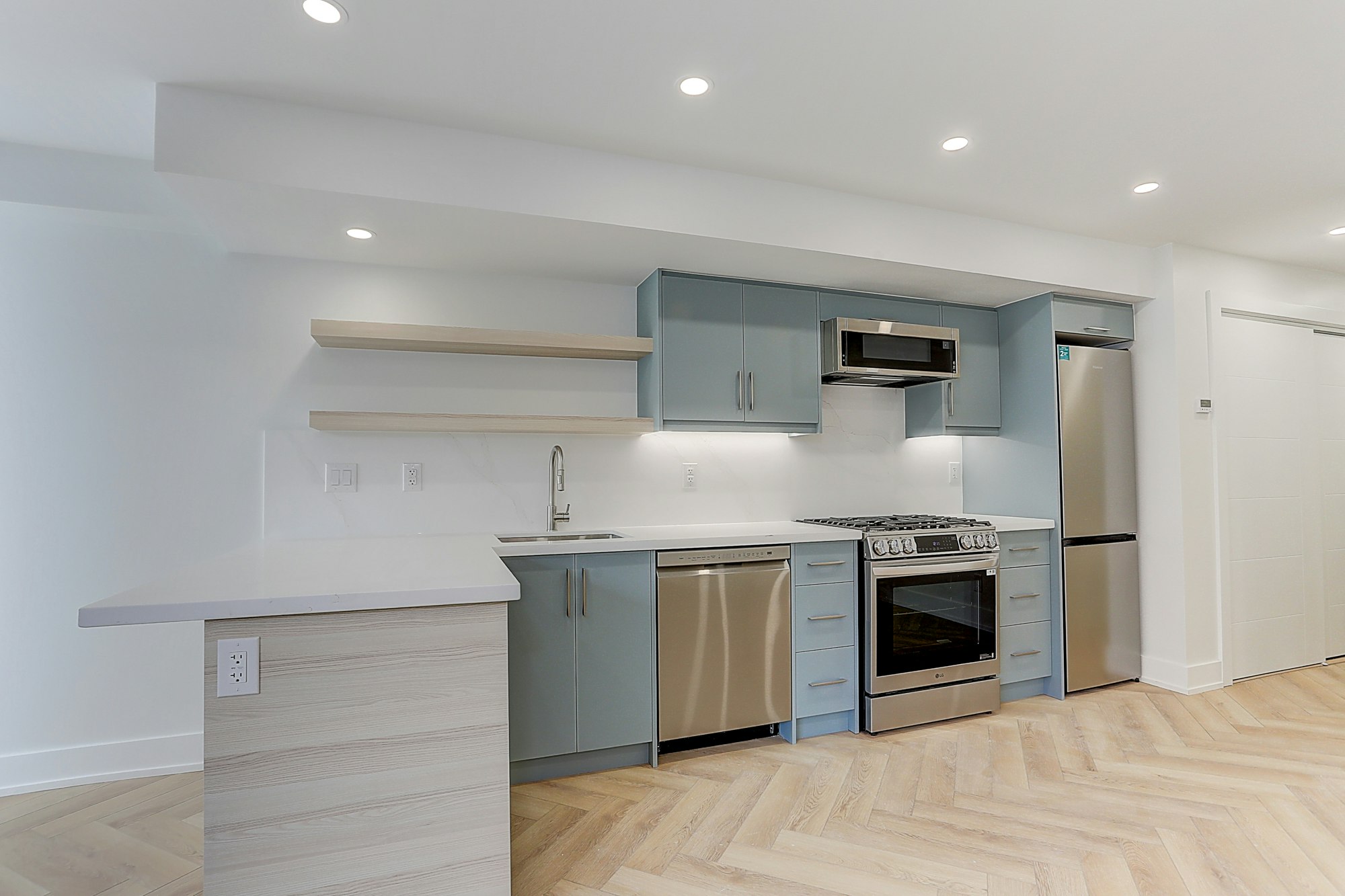 BSMT-71 Livingstone Avenue, Toronto, ON, M6E 2L7 - 3