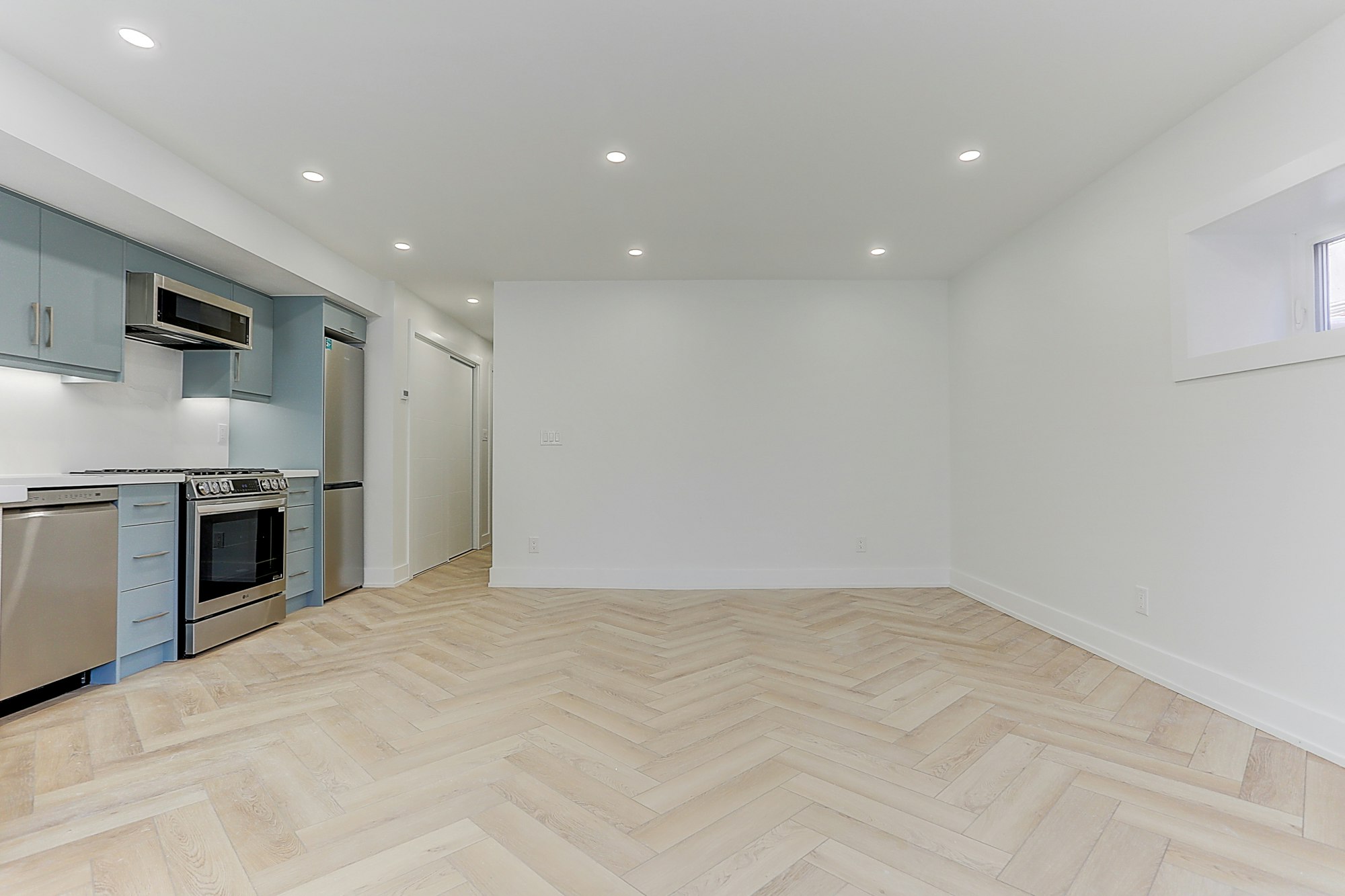 BSMT-71 Livingstone Avenue, Toronto, ON, M6E 2L7 - 11