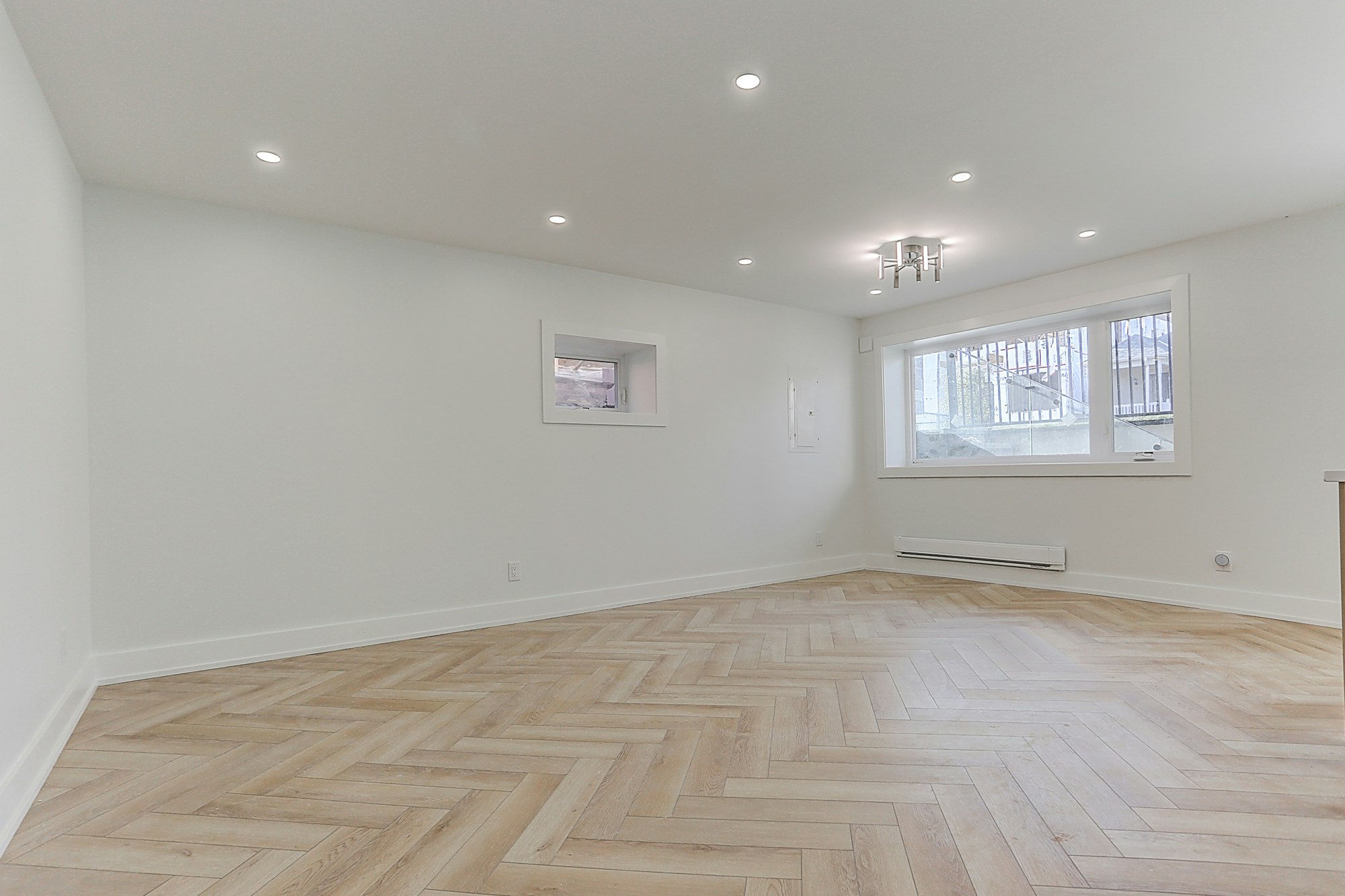 BSMT-71 Livingstone Avenue, Toronto, ON, M6E 2L7 - 8
