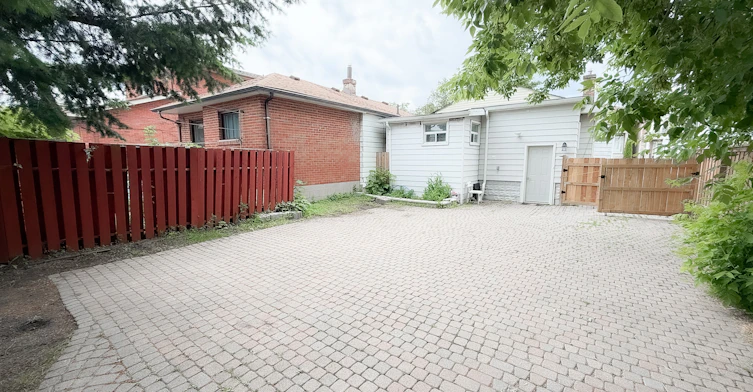 Main-9 Albright Avenue, Toronto, ON, M8W 1W9 - 21