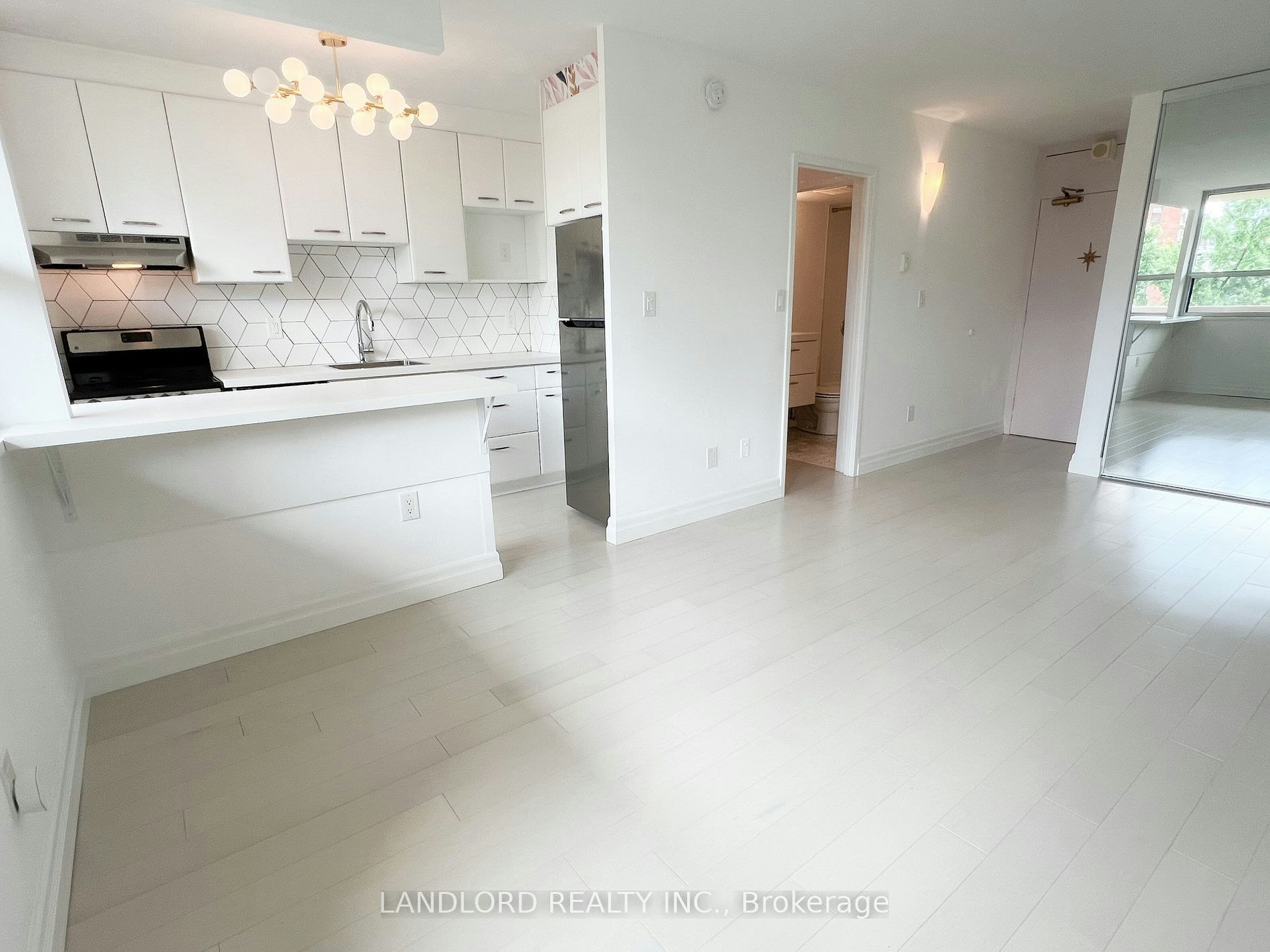 811-40 Homewood Avenue, Toronto, ON, M4Y 2K2