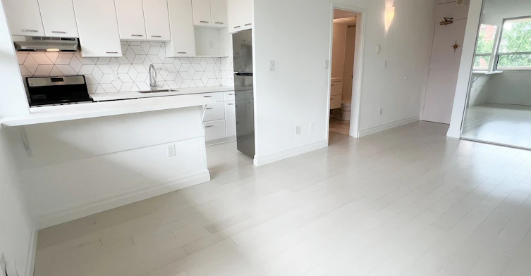 811-40 Homewood Avenue, Toronto, ON, M4Y 2K2
