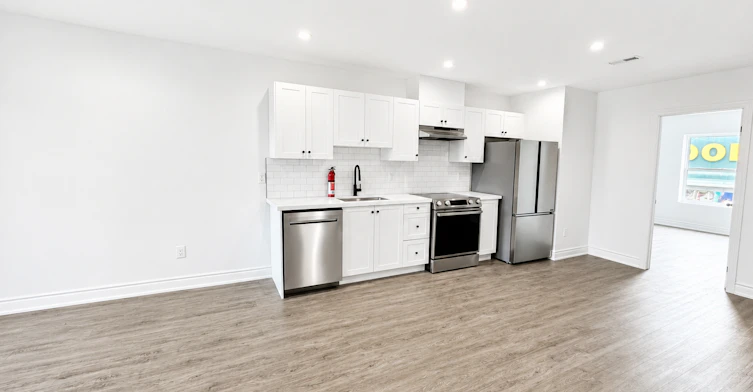 1127 Main Street E, Hamilton, ON, L8M 1P2