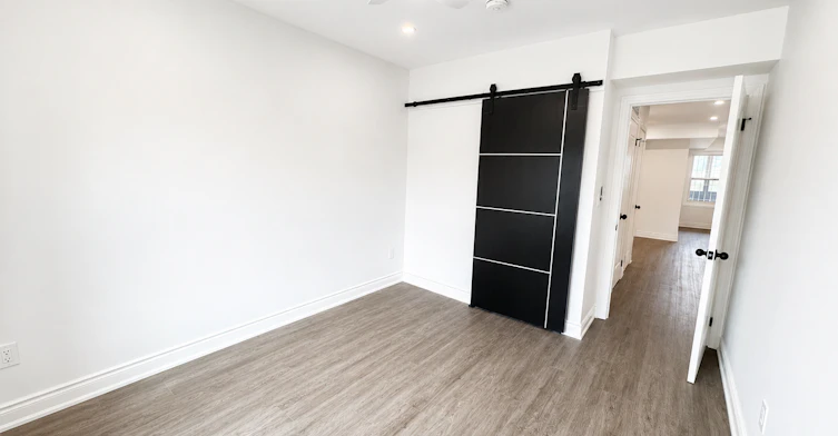 1127 Main Street E, Hamilton, ON, L8M 1P2 - 11