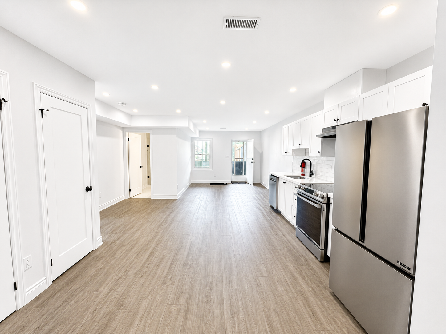 1127 Main Street E, Hamilton, ON, L8M 1P2 - 4