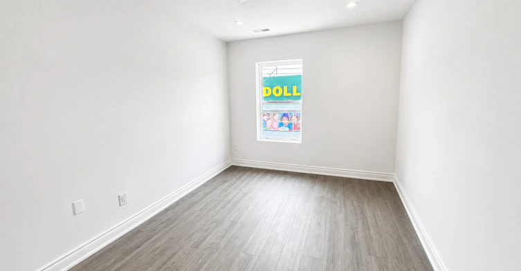 1127 Main Street E, Hamilton, ON, L8M 1P2 - 9