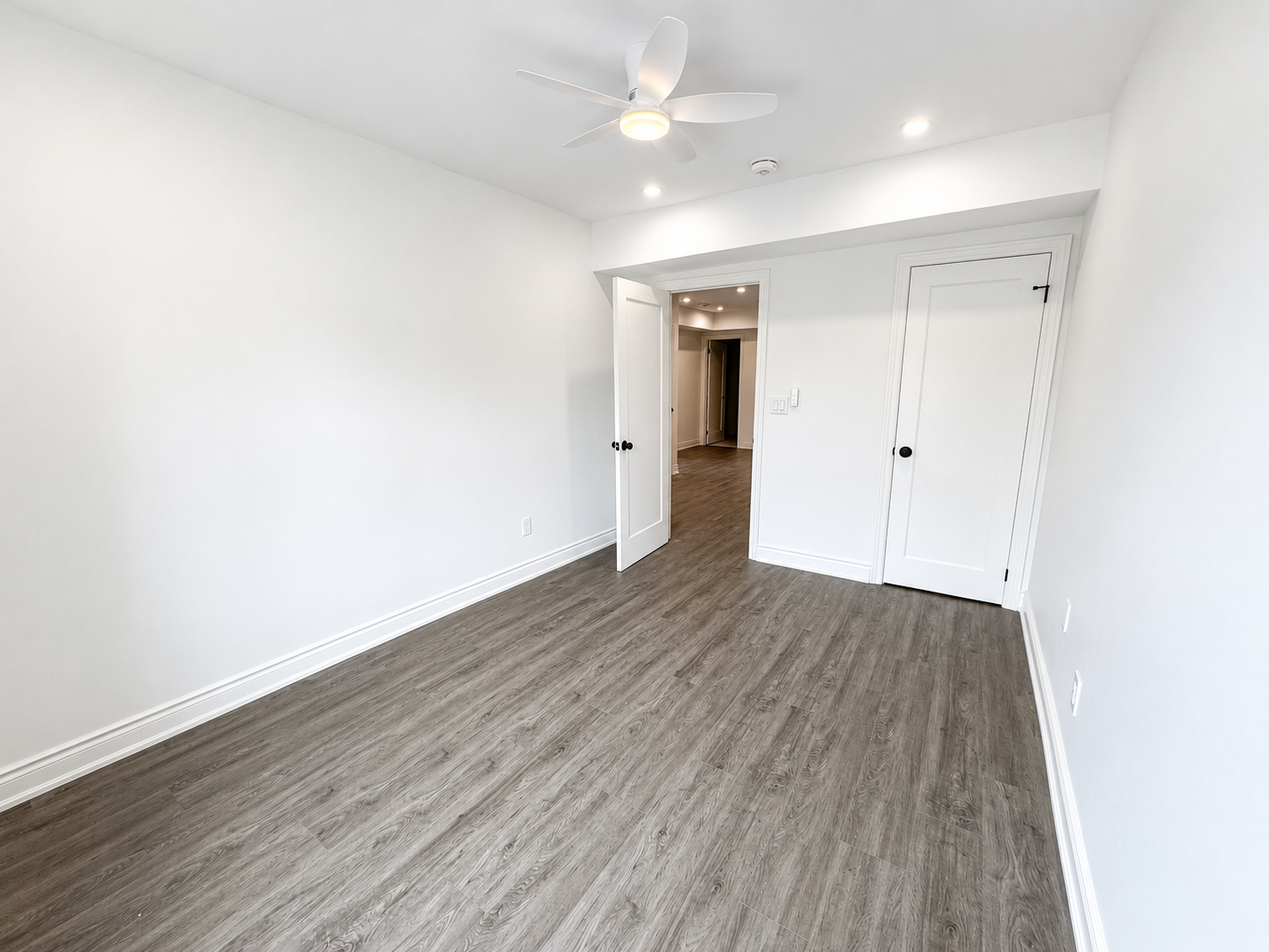 1127 Main Street E, Hamilton, ON, L8M 1P2 - 7