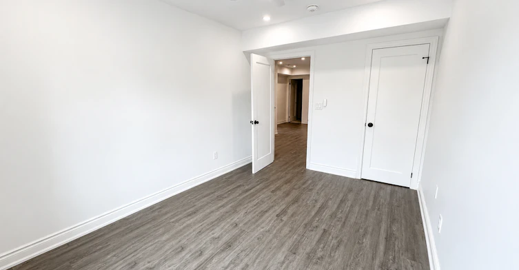 1127 Main Street E, Hamilton, ON, L8M 1P2 - 7