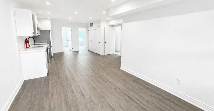 1127 Main Street E, Hamilton, ON, L8M 1P2 - 5