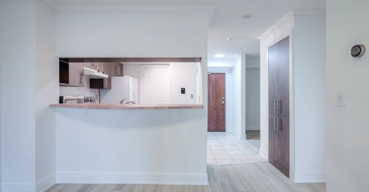 511-190 Manitoba Street, Toronto, ON, M8Y 3Y8 - 5