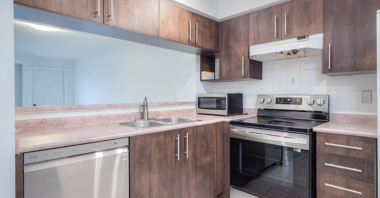 511-190 Manitoba Street, Toronto, ON, M8Y 3Y8 - 9