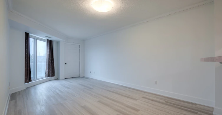 511-190 Manitoba Street, Toronto, ON, M8Y 3Y8 - 2
