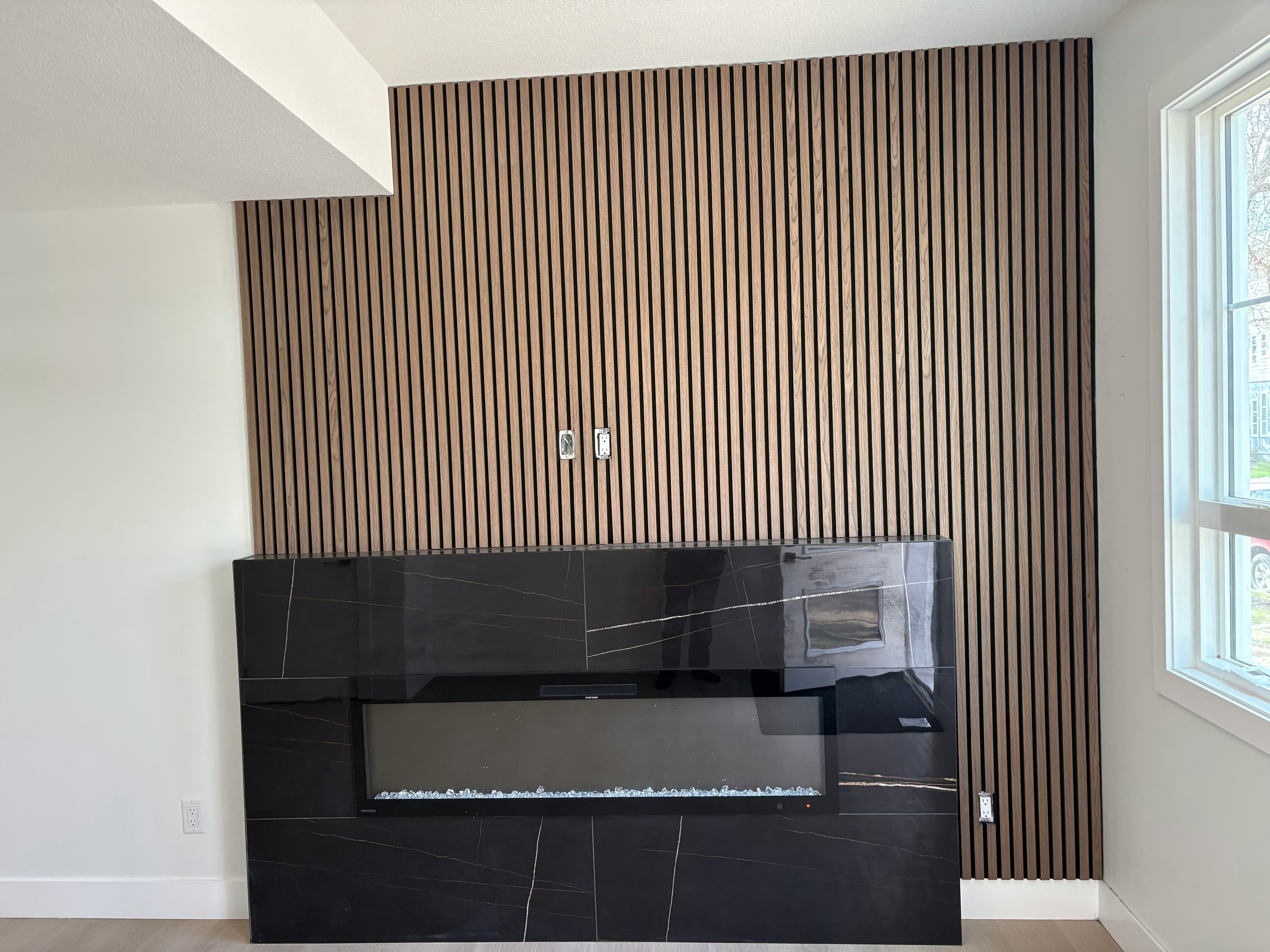 9007 Upper-9007 92 Avenue Northwest, Edmonton, AB, T6C 3L9 - 9