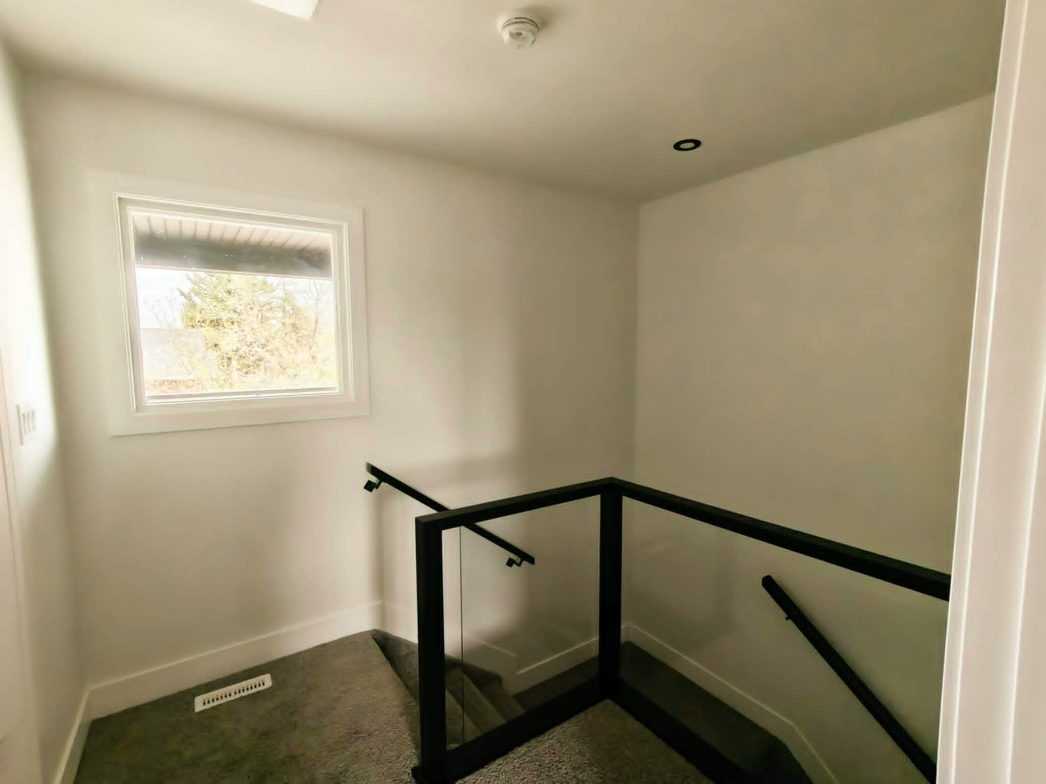 9007 Upper-9007 92 Avenue Northwest, Edmonton, AB, T6C 3L9 - 10