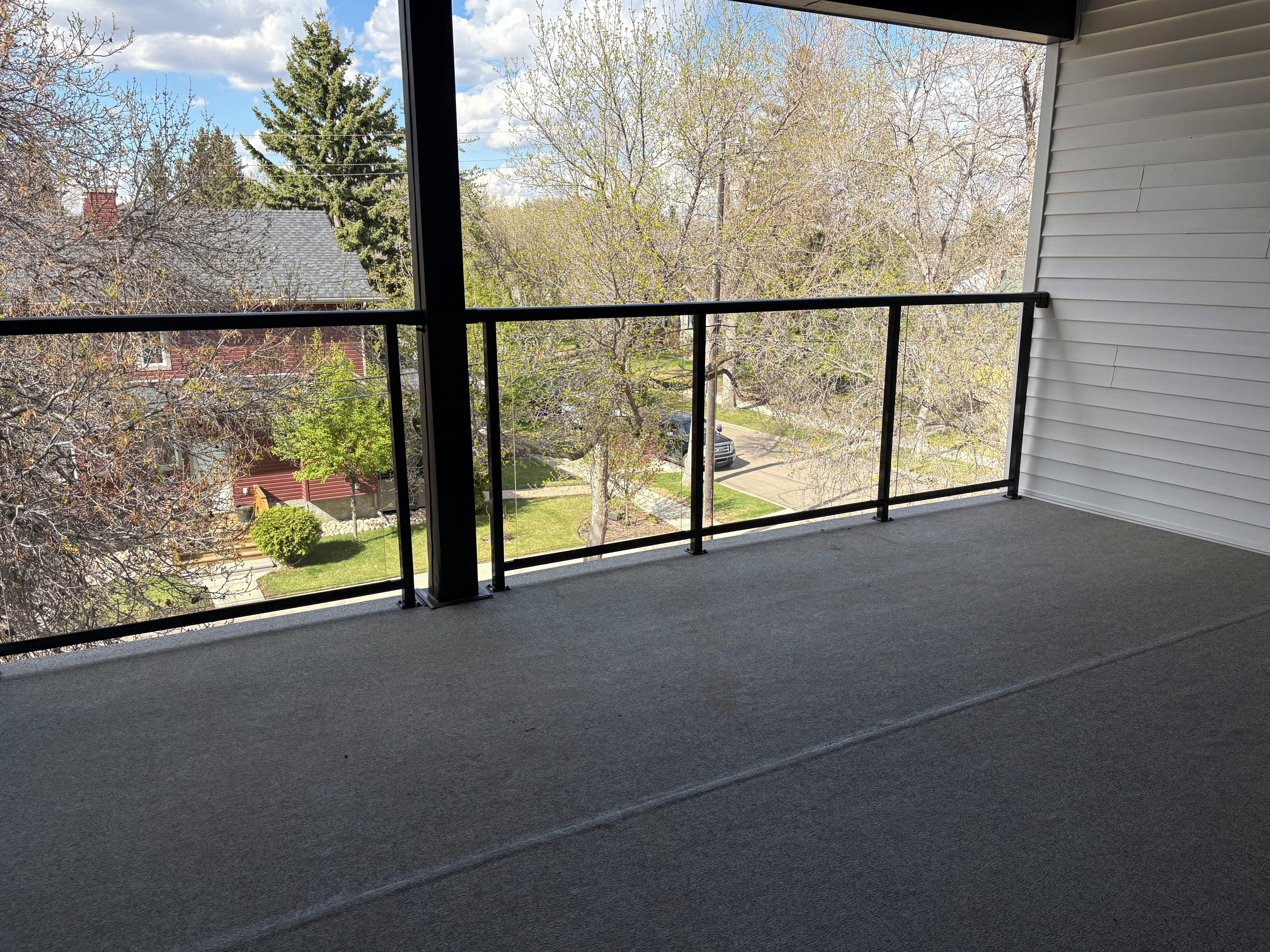 9007 Upper-9007 92 Avenue Northwest, Edmonton, AB, T6C 3L9