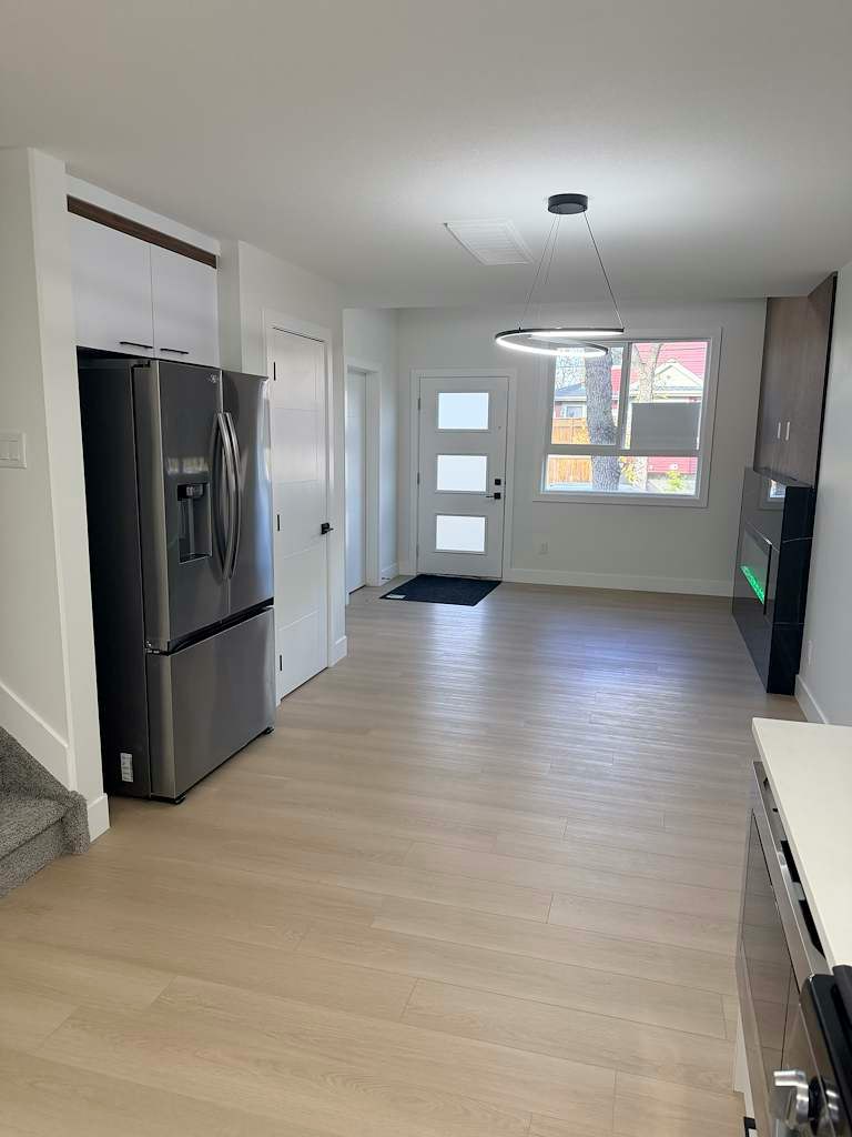 9007 Upper-9007 92 Avenue Northwest, Edmonton, AB, T6C 3L9 - 14