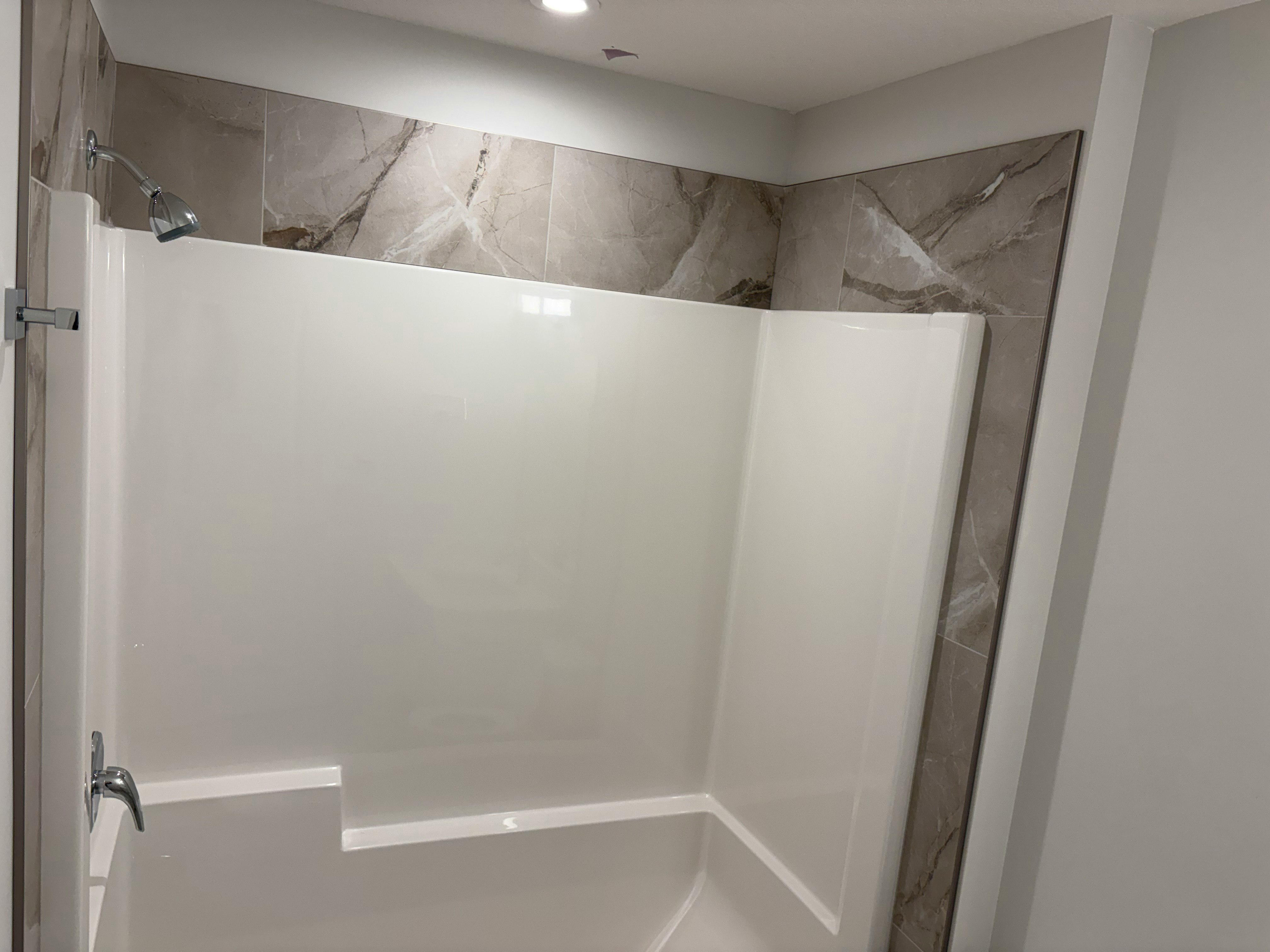 12026 102 Street Northwest, Edmonton, AB, T5G 2G7 - 6