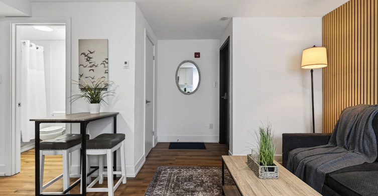 1-610 King Street E, Hamilton, ON, L8N 1E2