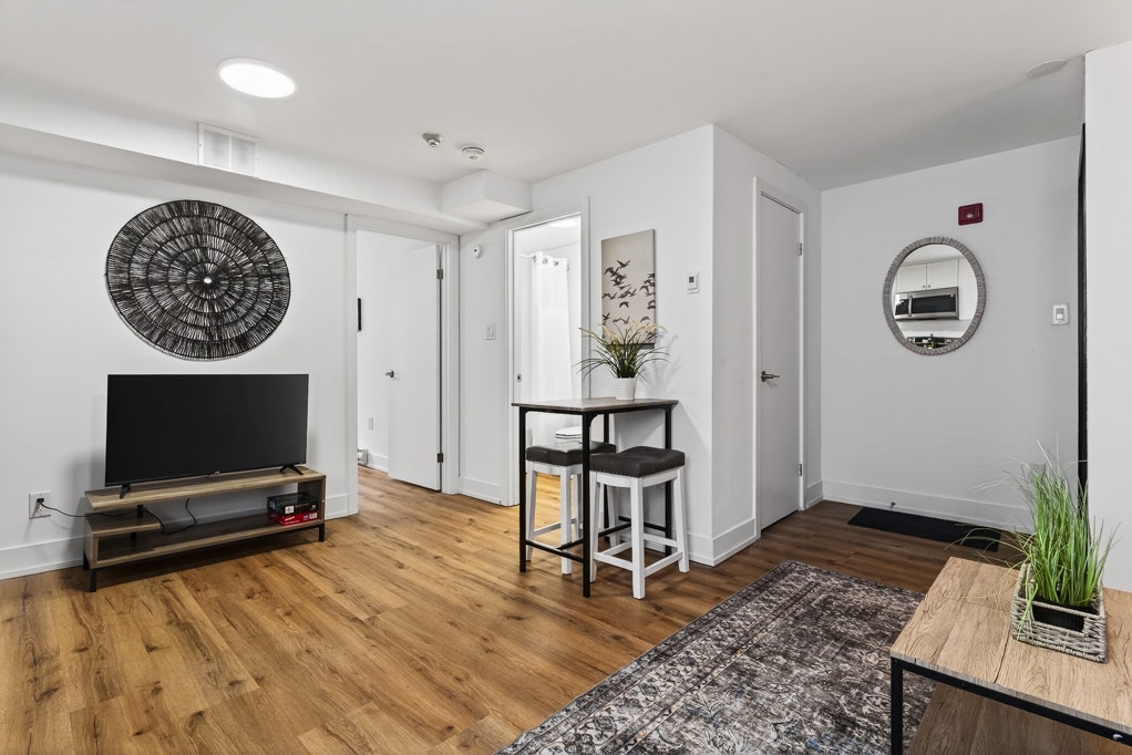 1-610 King Street E, Hamilton, ON, L8N 1E2 - 10