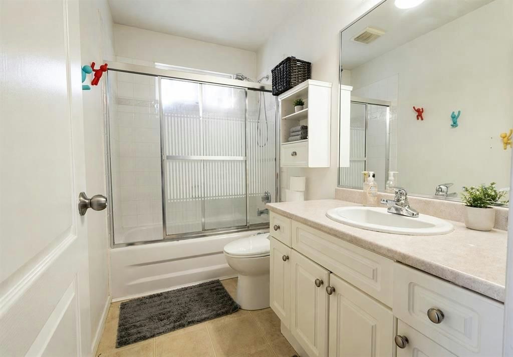 6739 178b Street, Surrey, BC, V3S 9E1 - 7