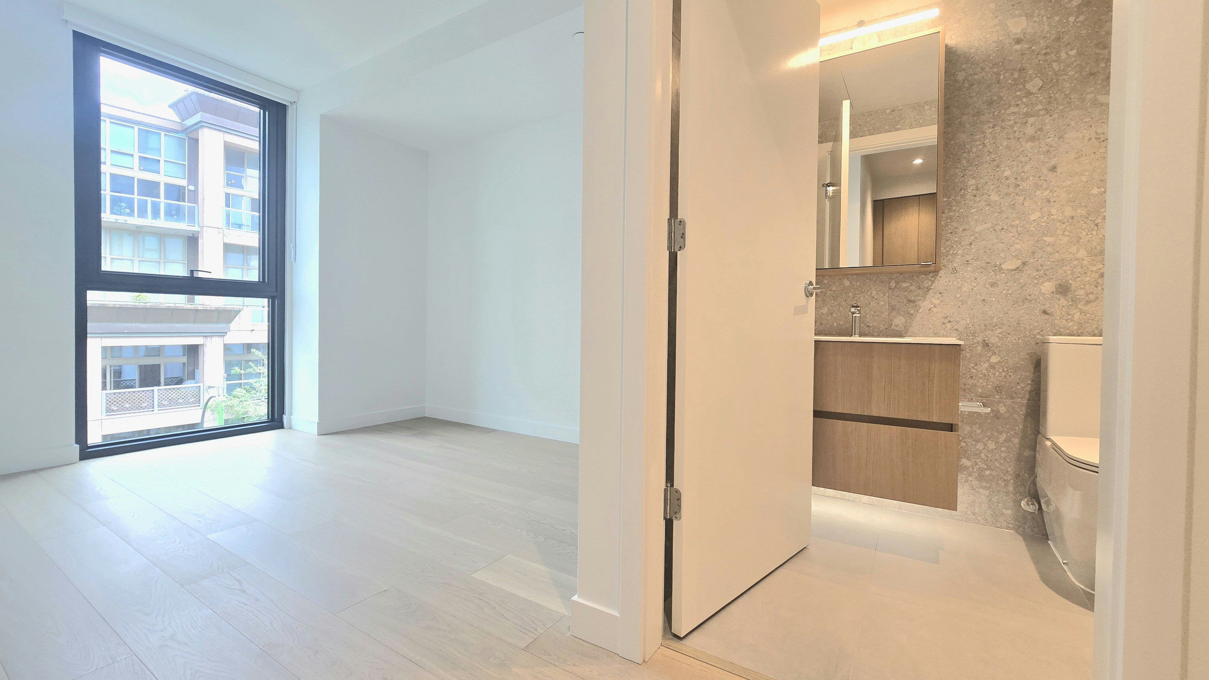 1530 west 6th, Vancouver, BC, V6J 1R2 - 8