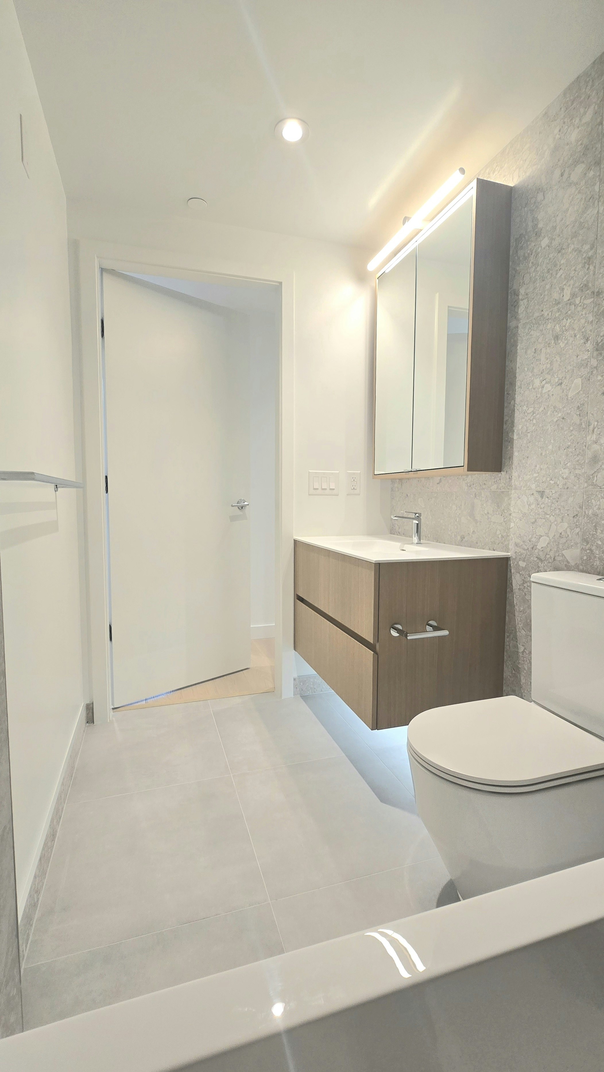 1530 west 6th, Vancouver, BC, V6J 1R2 - 20