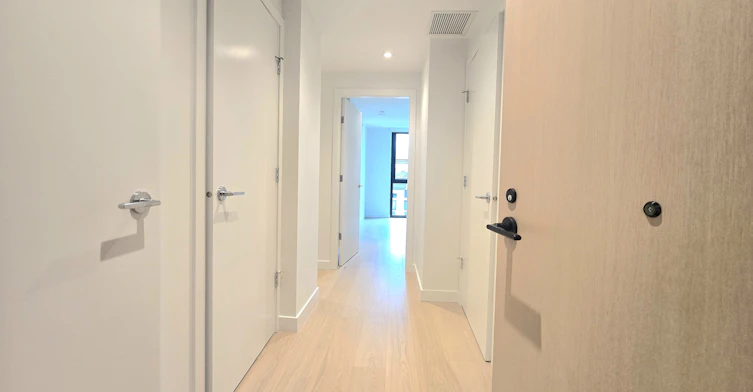 1530 west 6th, Vancouver, BC, V6J 1R2 - 5