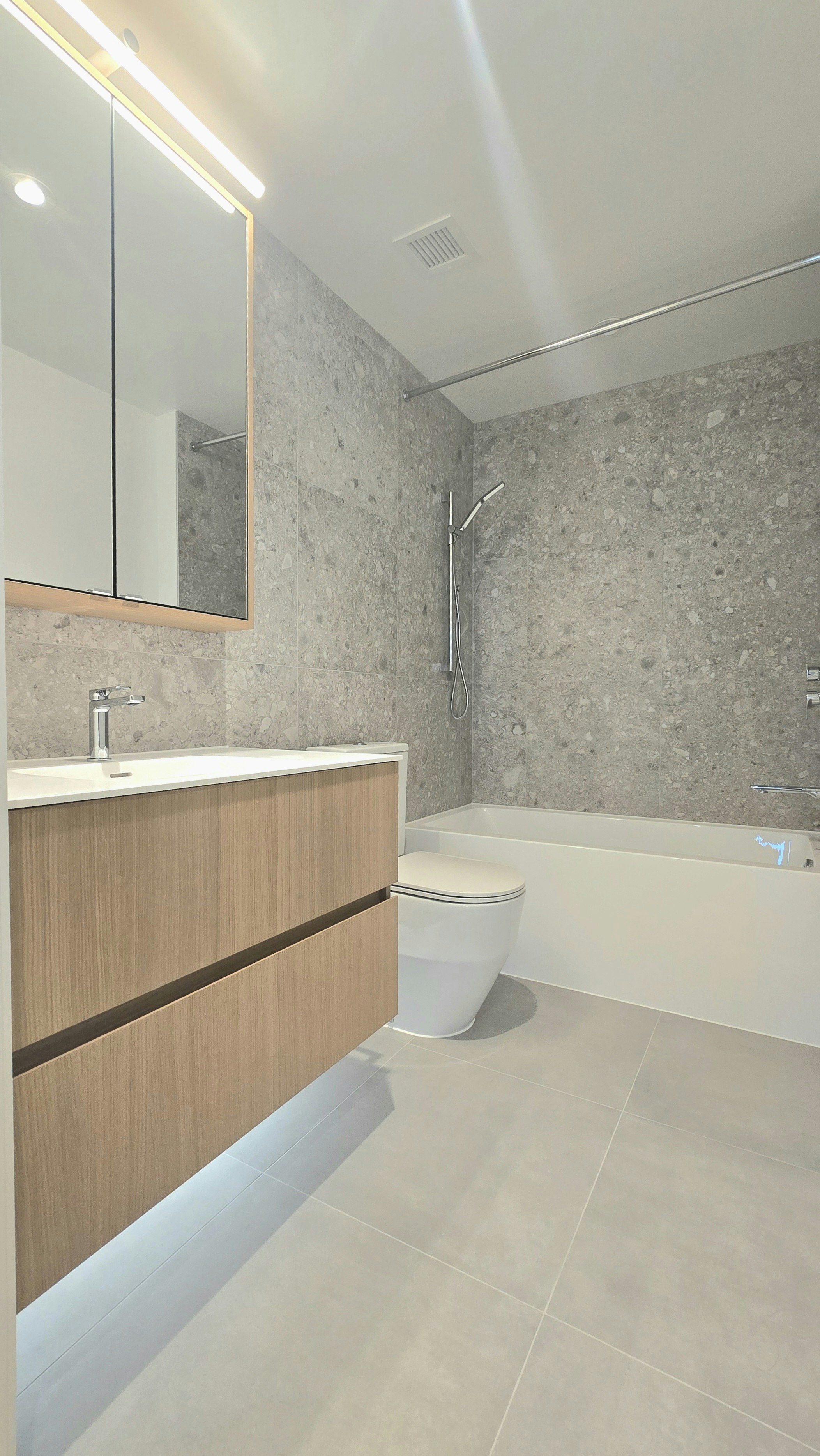 1530 west 6th, Vancouver, BC, V6J 1R2 - 18