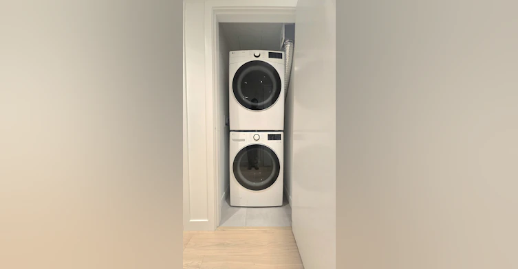 1530 west 6th, Vancouver, BC, V6J 1R2 - 12