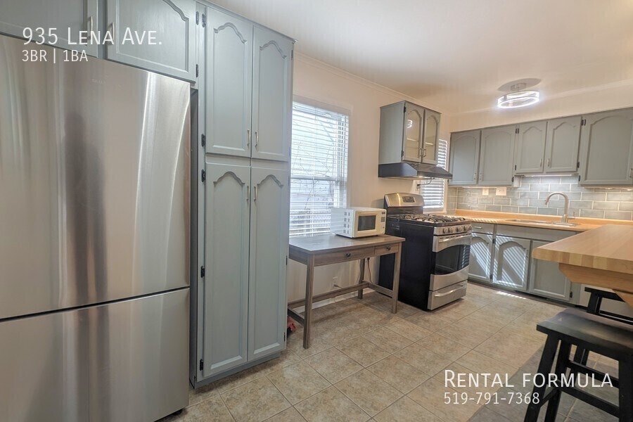 935 Lena Avenue, Windsor, ON, N9C 3K1 - 7
