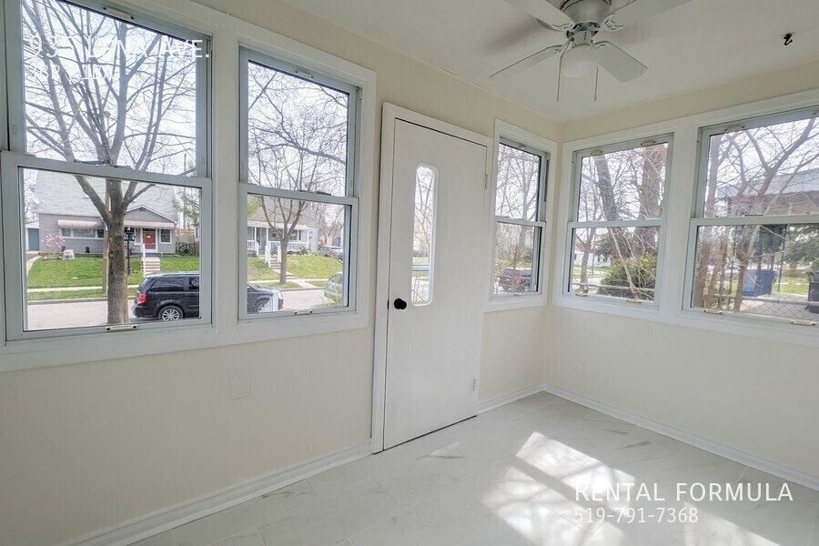 935 Lena Avenue, Windsor, ON, N9C 3K1 - 3