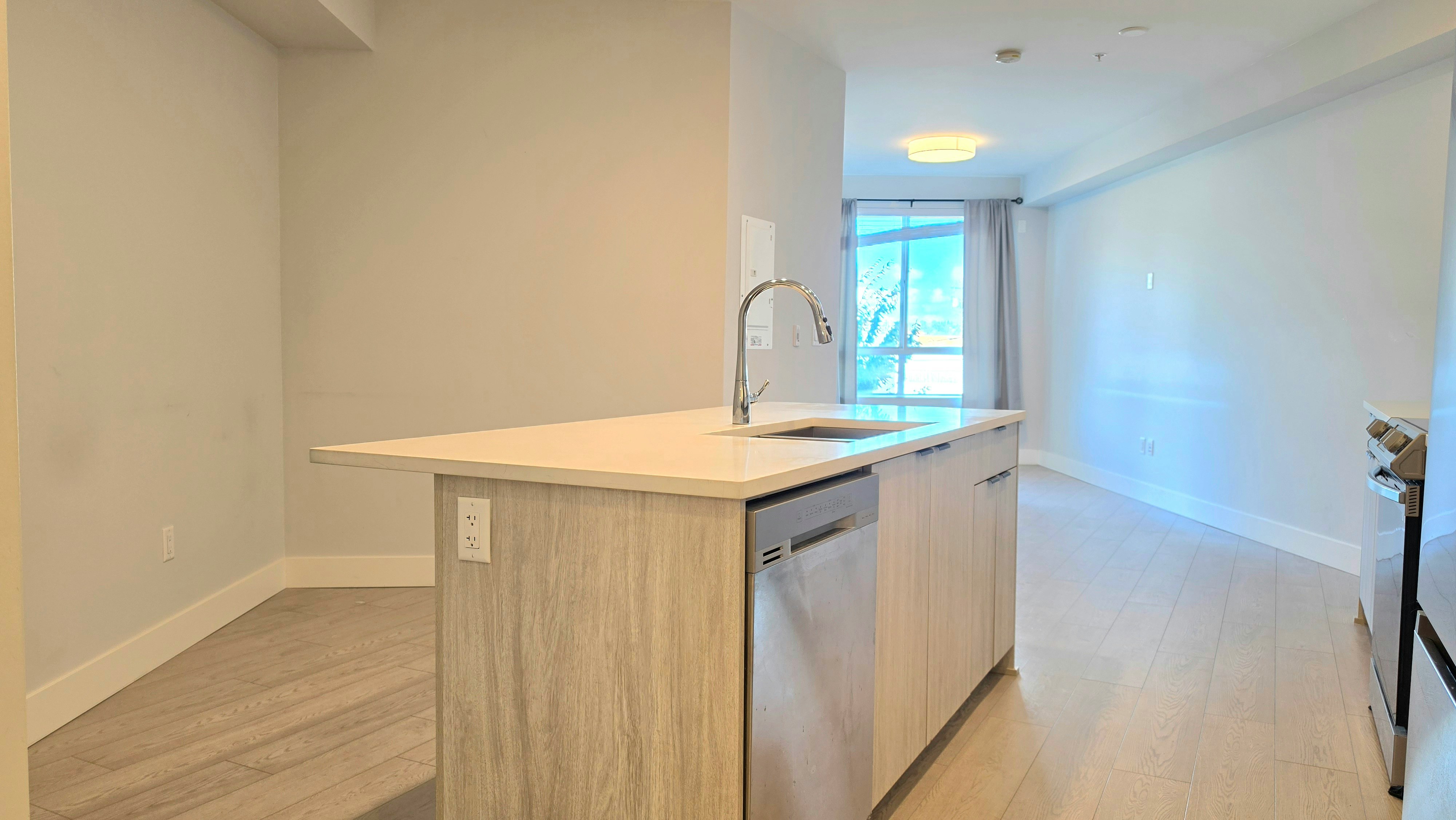 209-20360 Logan Avenue, Langley, BC, V3A 0P5 - 2