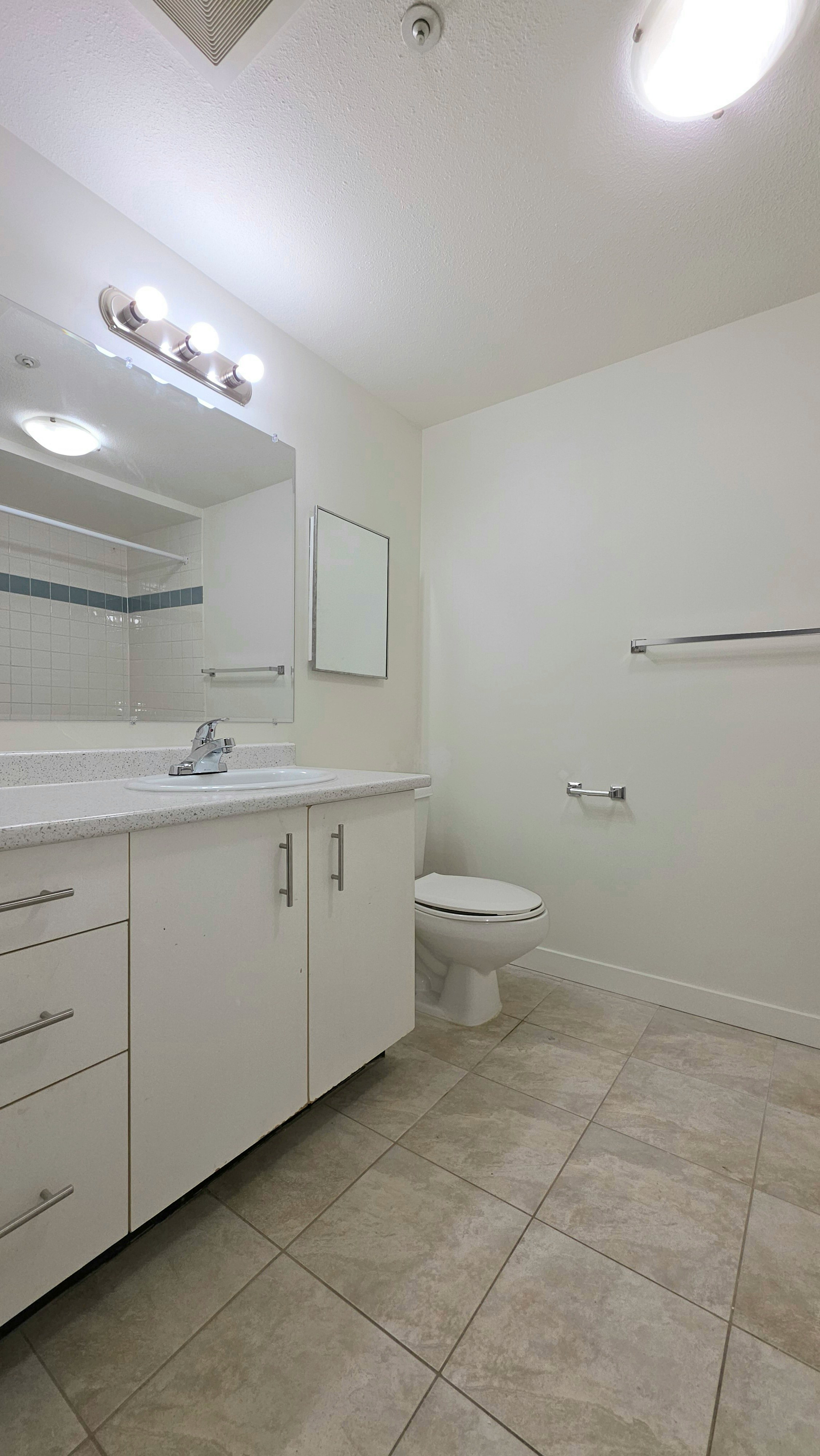313-2475 West 4th Avenue, Vancouver, BC, V6K 1P4 - 4