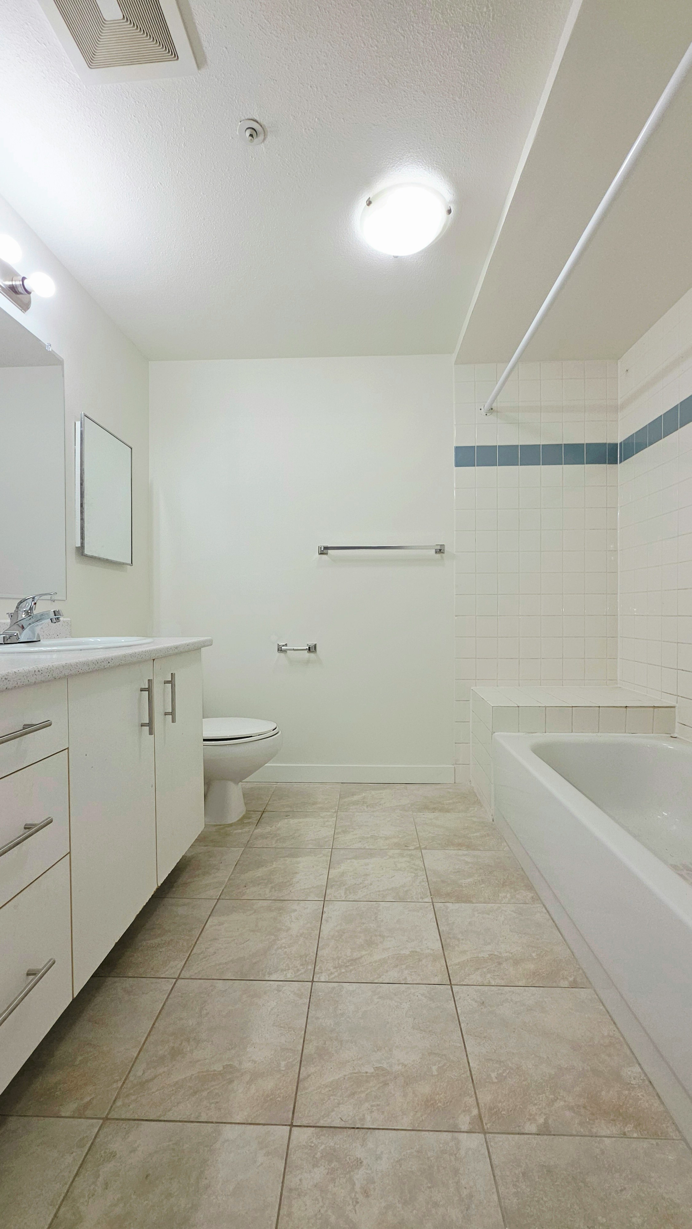 313-2475 West 4th Avenue, Vancouver, BC, V6K 1P4 - 5