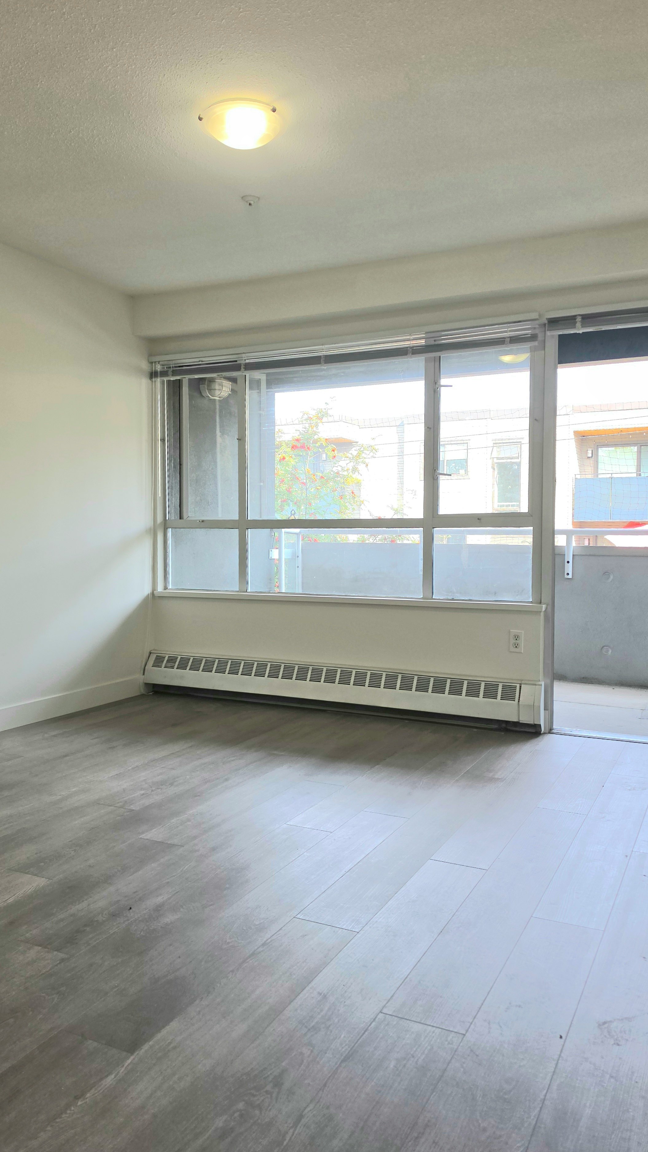 313-2475 West 4th Avenue, Vancouver, BC, V6K 1P4 - 3