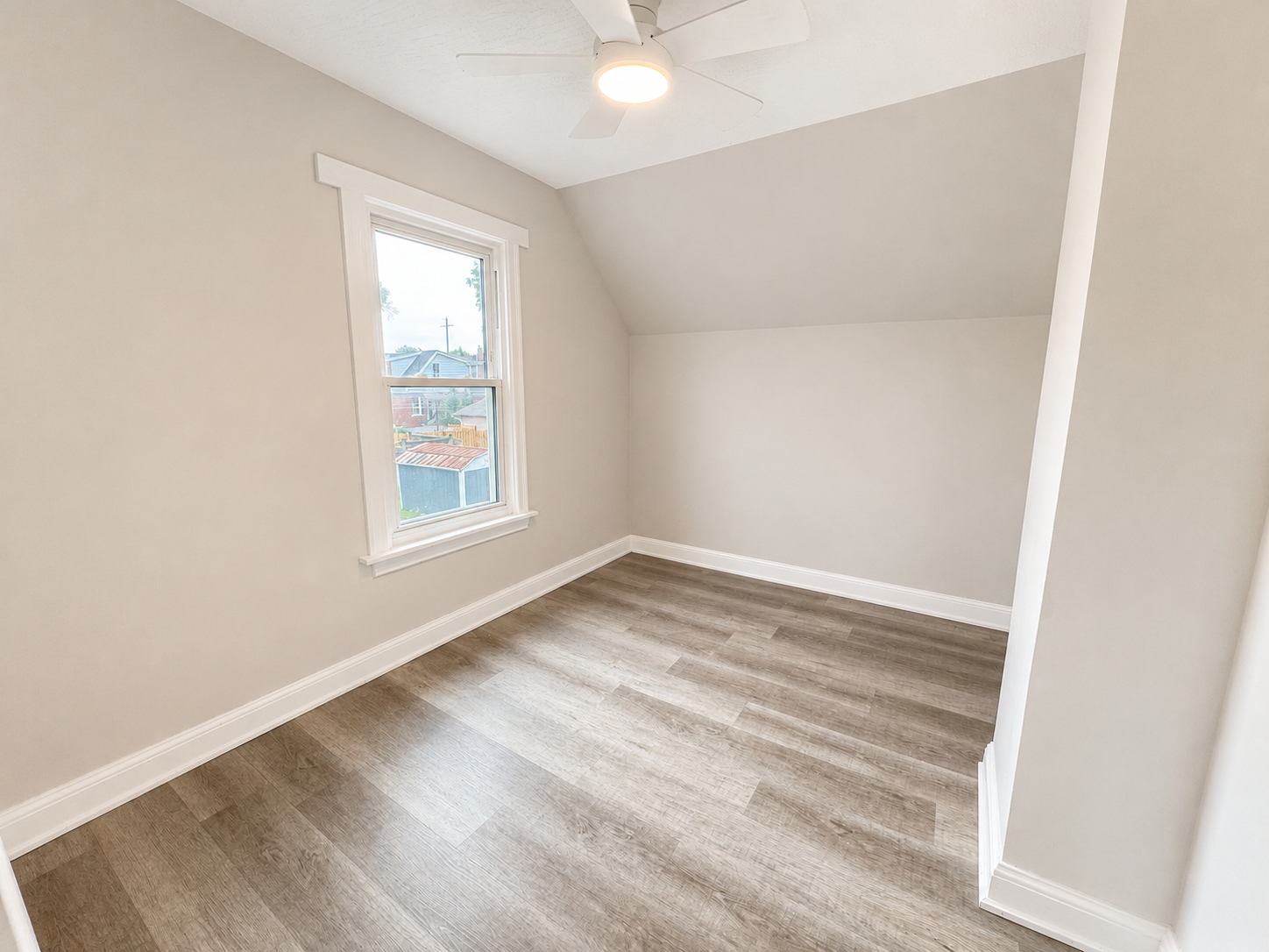 24 Crosthwaite Avenue N, Hamilton, ON, L8H 4T9 - 13