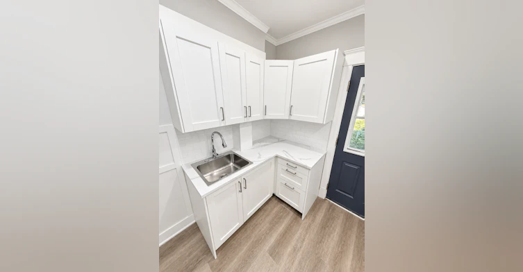 24 Crosthwaite Avenue N, Hamilton, ON, L8H 4T9 - 11