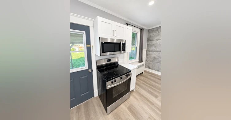 24 Crosthwaite Avenue N, Hamilton, ON, L8H 4T9 - 9