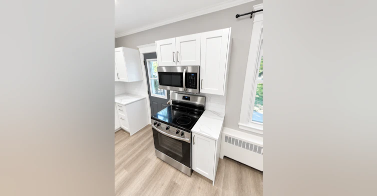 24 Crosthwaite Avenue N, Hamilton, ON, L8H 4T9 - 10