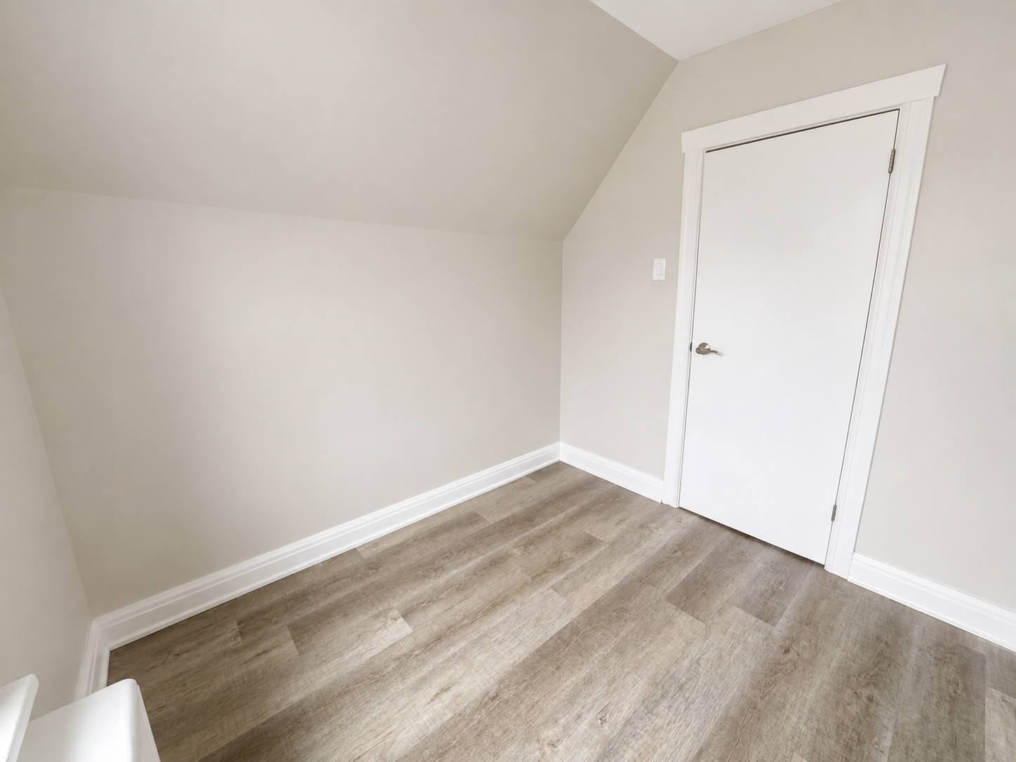 24 Crosthwaite Avenue N, Hamilton, ON, L8H 4T9 - 18