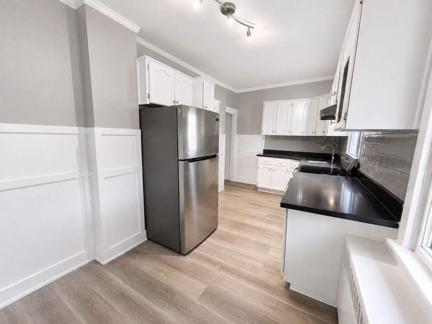 24 Crosthwaite Avenue N, Hamilton, ON, L8H 4T9 - 10