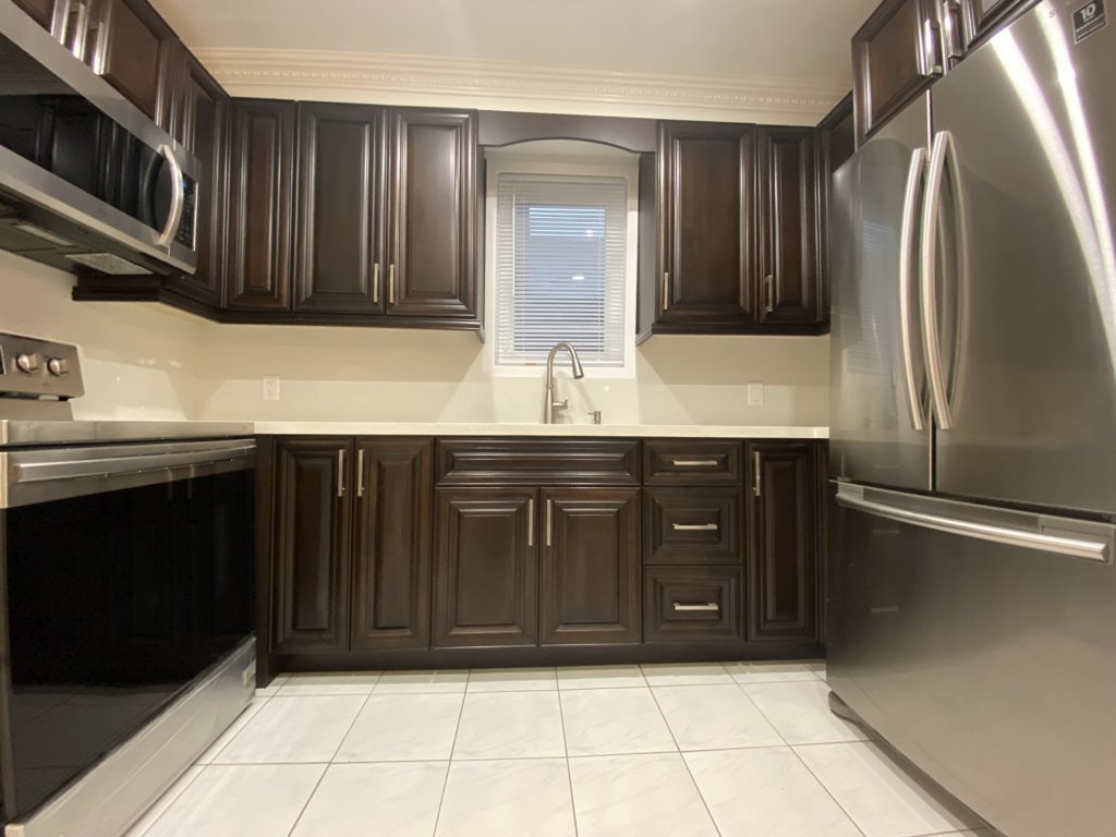 Main-92 Holwood Avenue, Toronto, ON, M6M 1P6 - 3