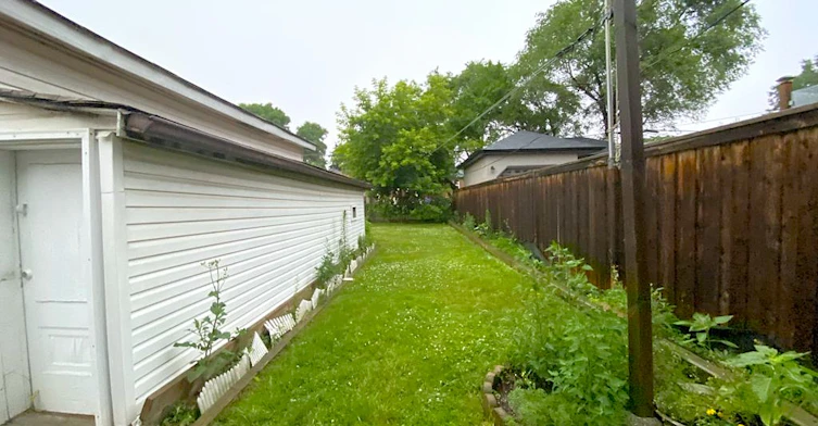 Main-92 Holwood Avenue, Toronto, ON, M6M 1P6 - 24