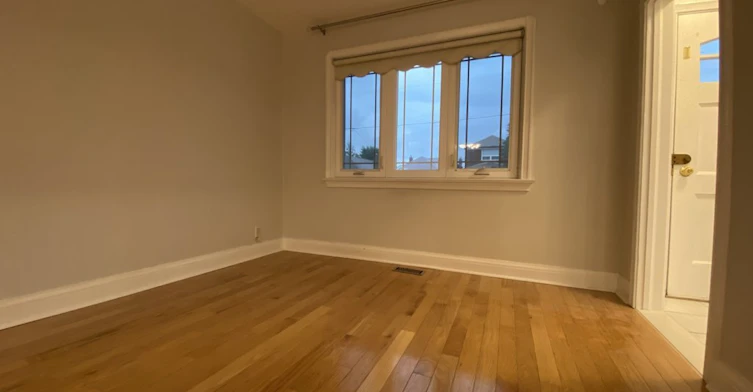 Main-92 Holwood Avenue, Toronto, ON, M6M 1P6 - 7